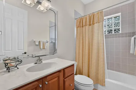 10 Lakeside Way Palm Coast FL 32137