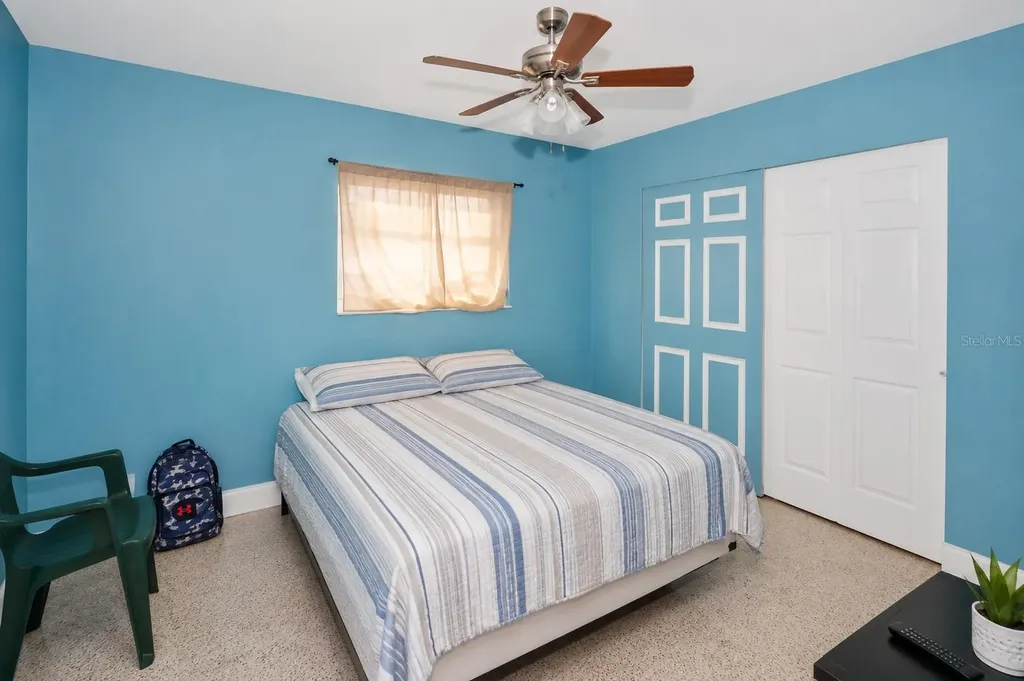 3232 59th Way N St Petersburg FL 33710