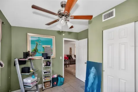 3232 59th Way N St Petersburg FL 33710