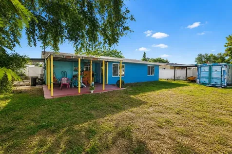 3232 59th Way N St Petersburg FL 33710