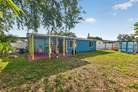 3232 59th Way N St Petersburg FL 33710