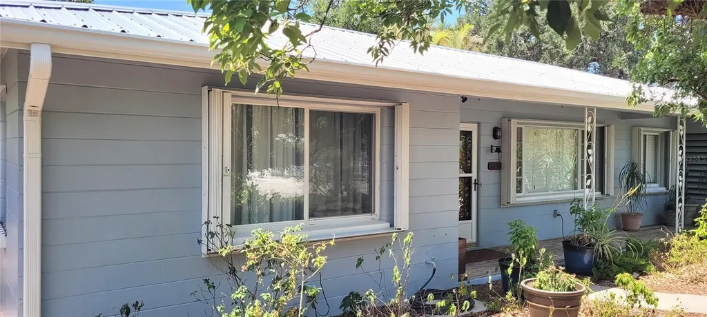 2230 Bougainvillea Street Sarasota FL 34239