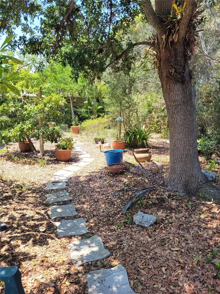 2230 Bougainvillea Street Sarasota FL 34239