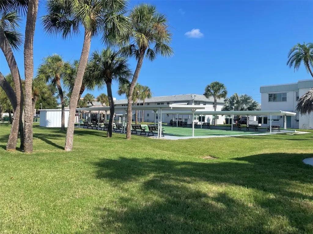 5287 81st Street N St Petersburg FL 33709