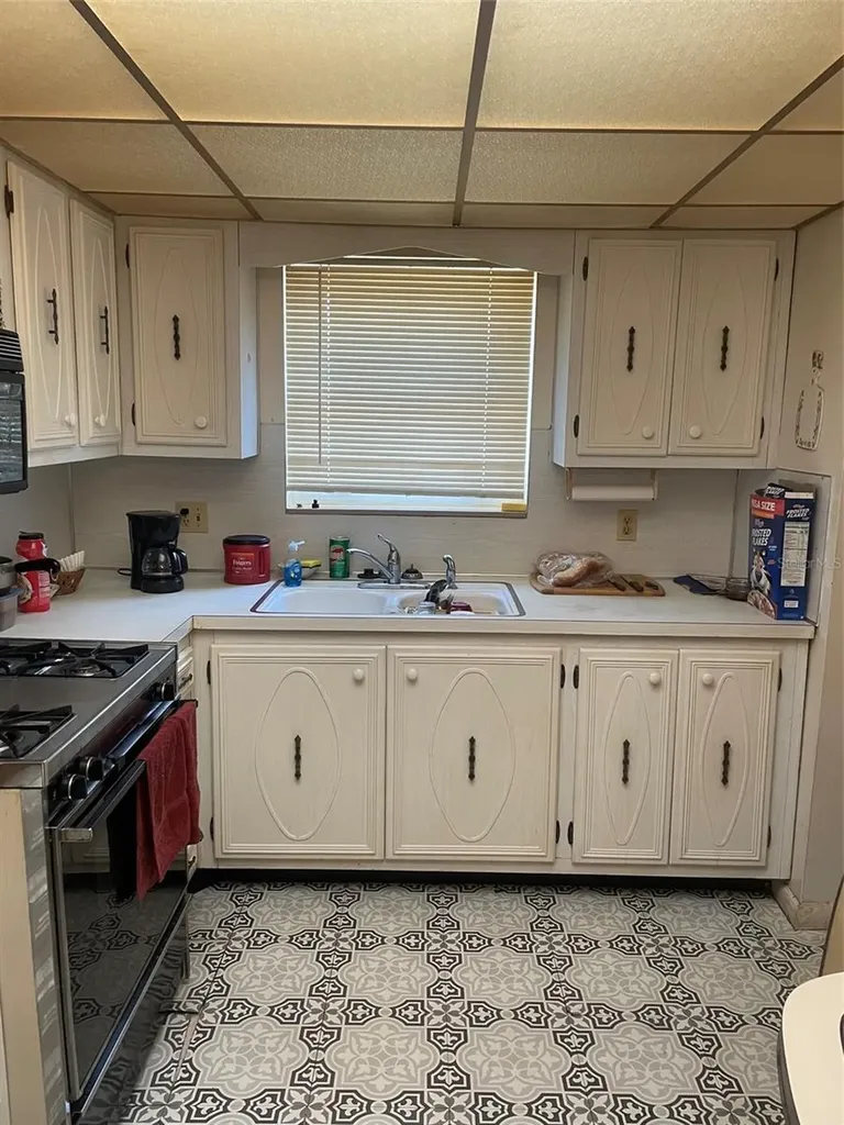 5287 81st Street N St Petersburg FL 33709