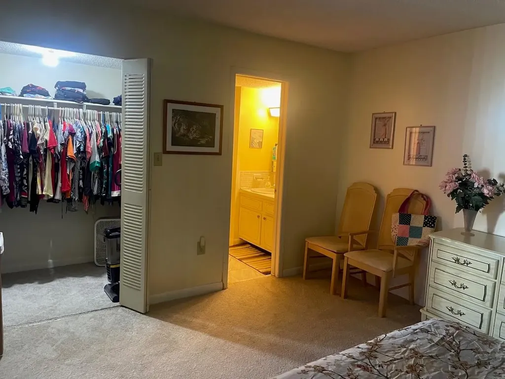 5287 81st Street N St Petersburg FL 33709