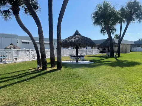 5287 81st Street N St Petersburg FL 33709
