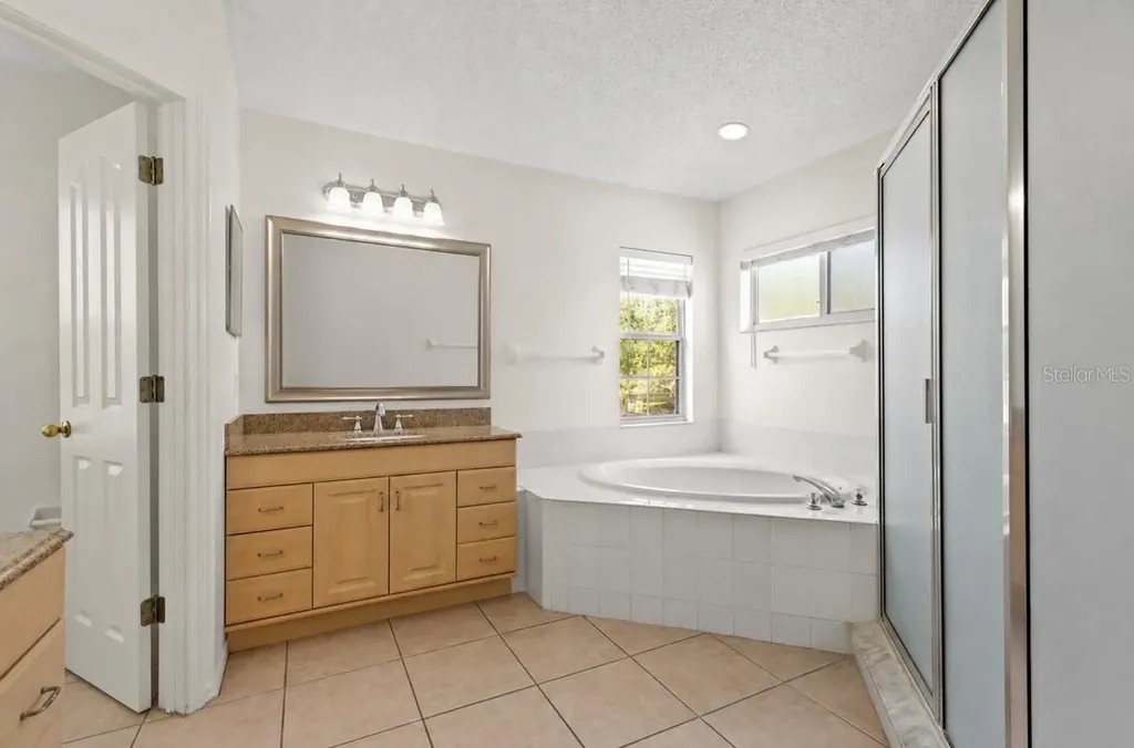 13439 White Elk Loop Tampa FL 33626