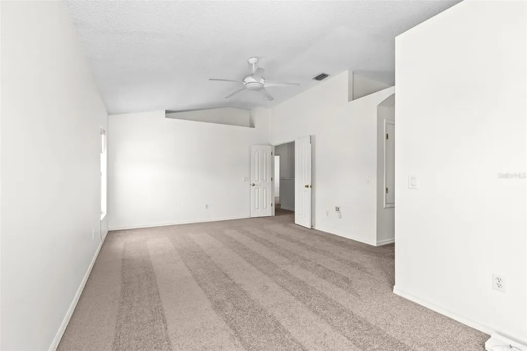 13439 White Elk Loop Tampa FL 33626