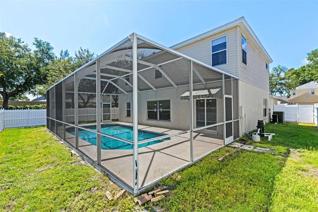 13439 White Elk Loop Tampa FL 33626