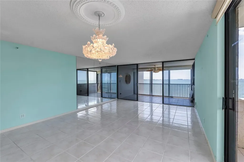 101 Sunset Drive Sarasota FL 34236