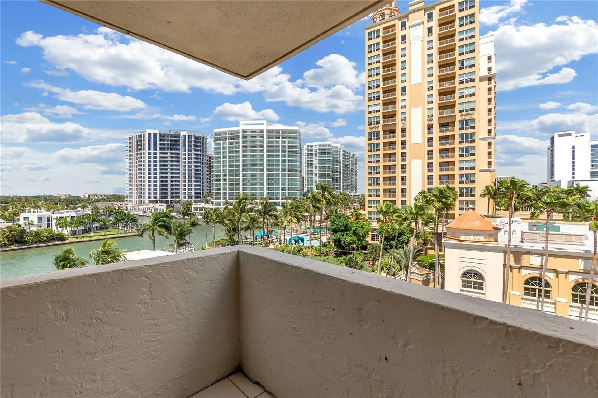101 Sunset Drive Sarasota FL 34236