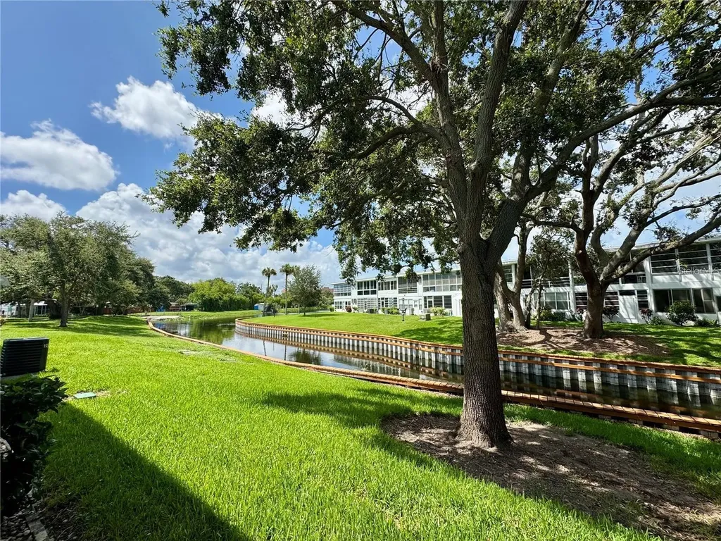 8305 111th Street Seminole FL 33772