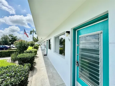 8305 111th Street Seminole FL 33772