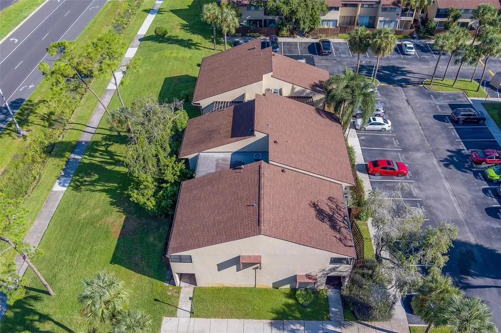 890 N Village Drive N St Petersburg FL 33716