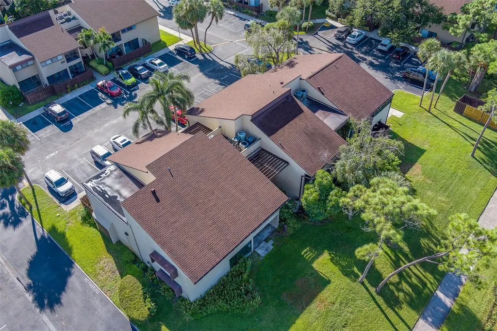 890 N Village Drive N St Petersburg FL 33716