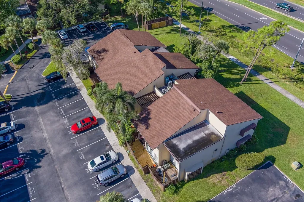 890 N Village Drive N St Petersburg FL 33716