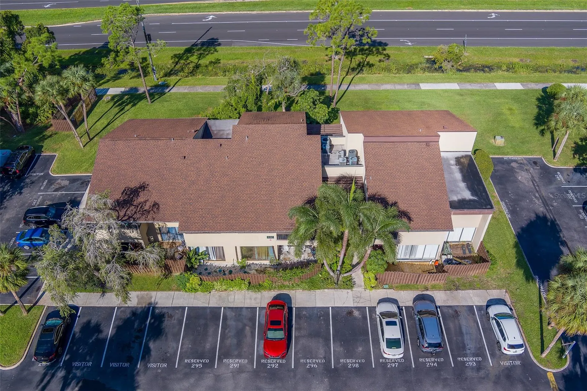890 N Village Drive N St Petersburg FL 33716