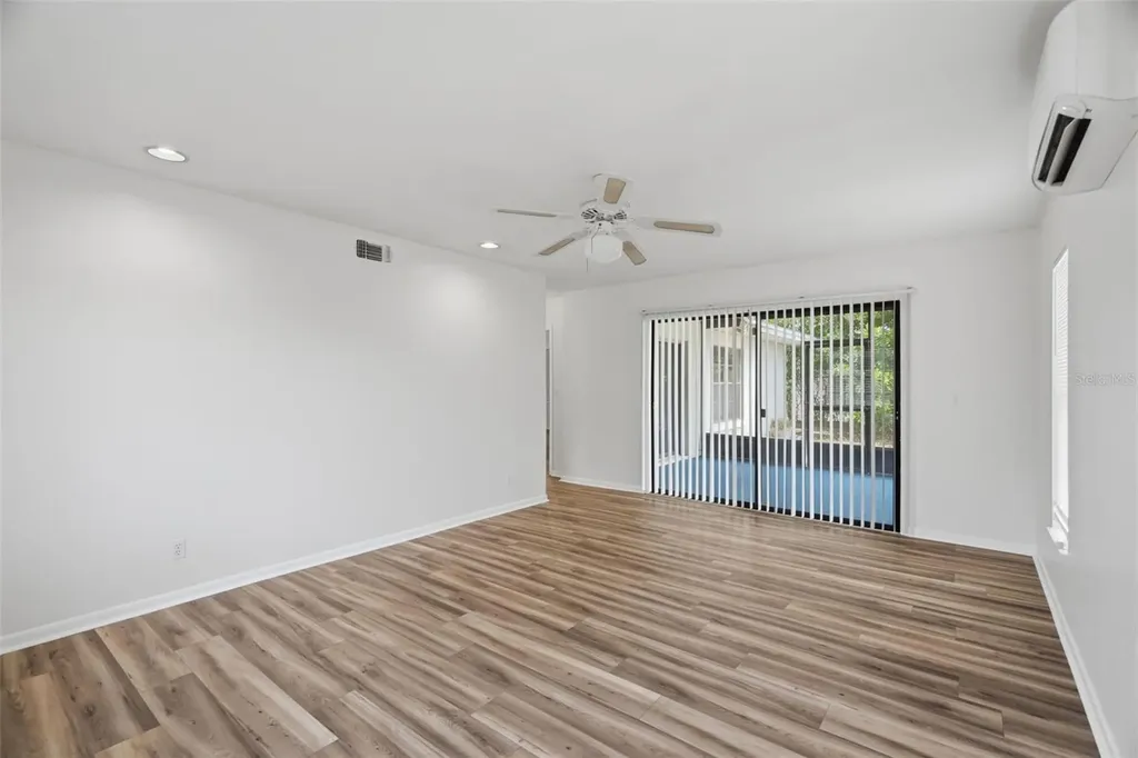 1981 Temple Terrace Clearwater FL 33764