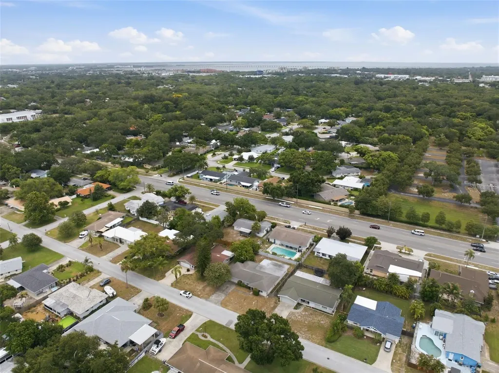 1981 Temple Terrace Clearwater FL 33764