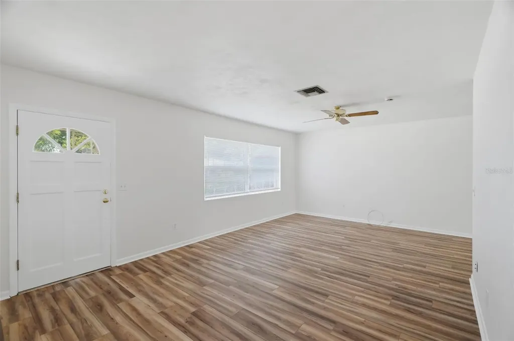 1981 Temple Terrace Clearwater FL 33764