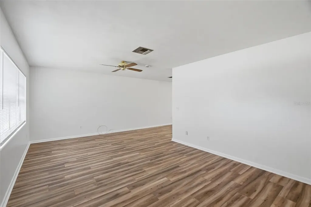 1981 Temple Terrace Clearwater FL 33764