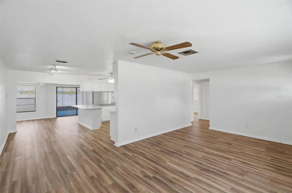 1981 Temple Terrace Clearwater FL 33764