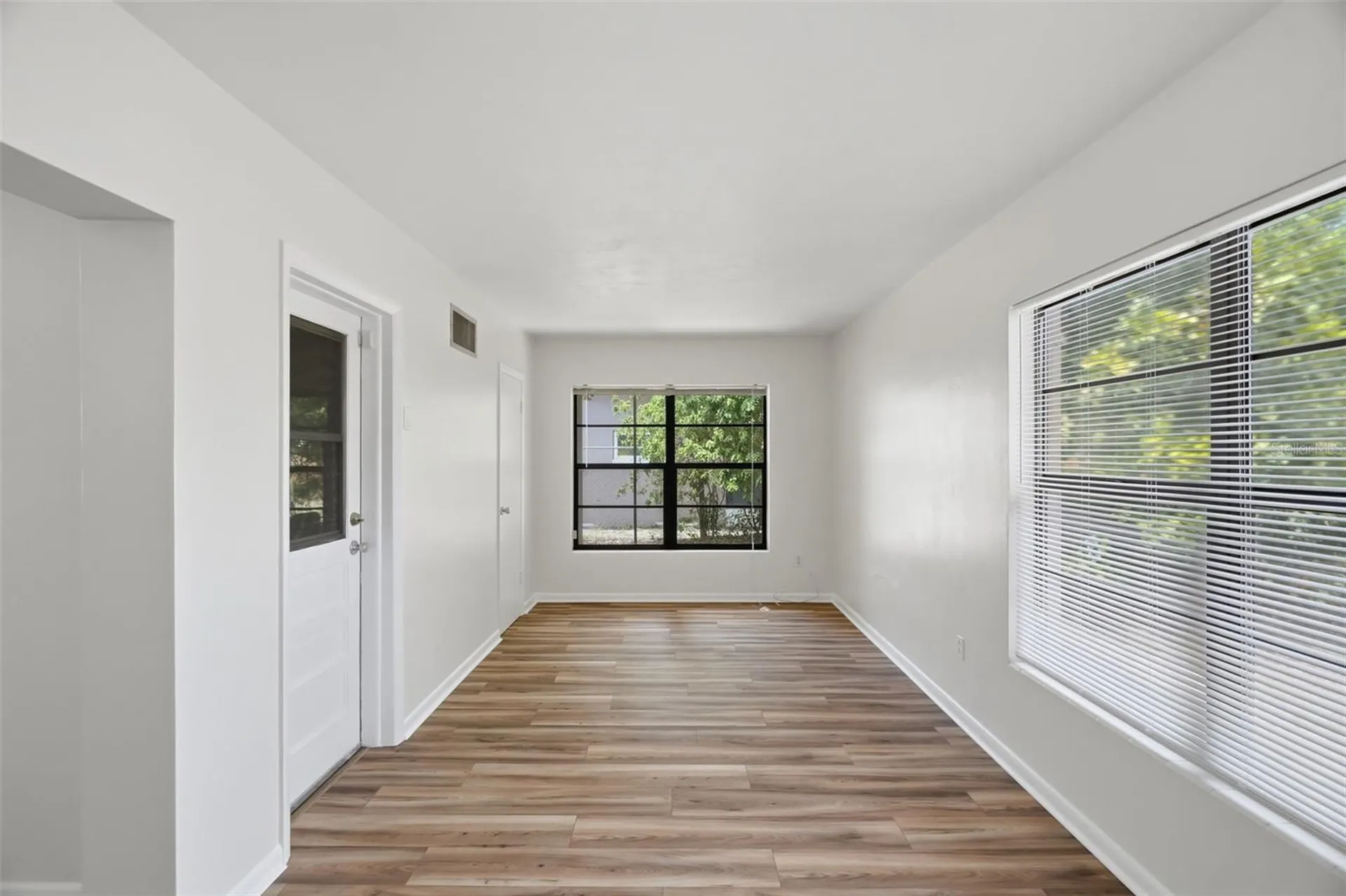 1981 Temple Terrace Clearwater FL 33764