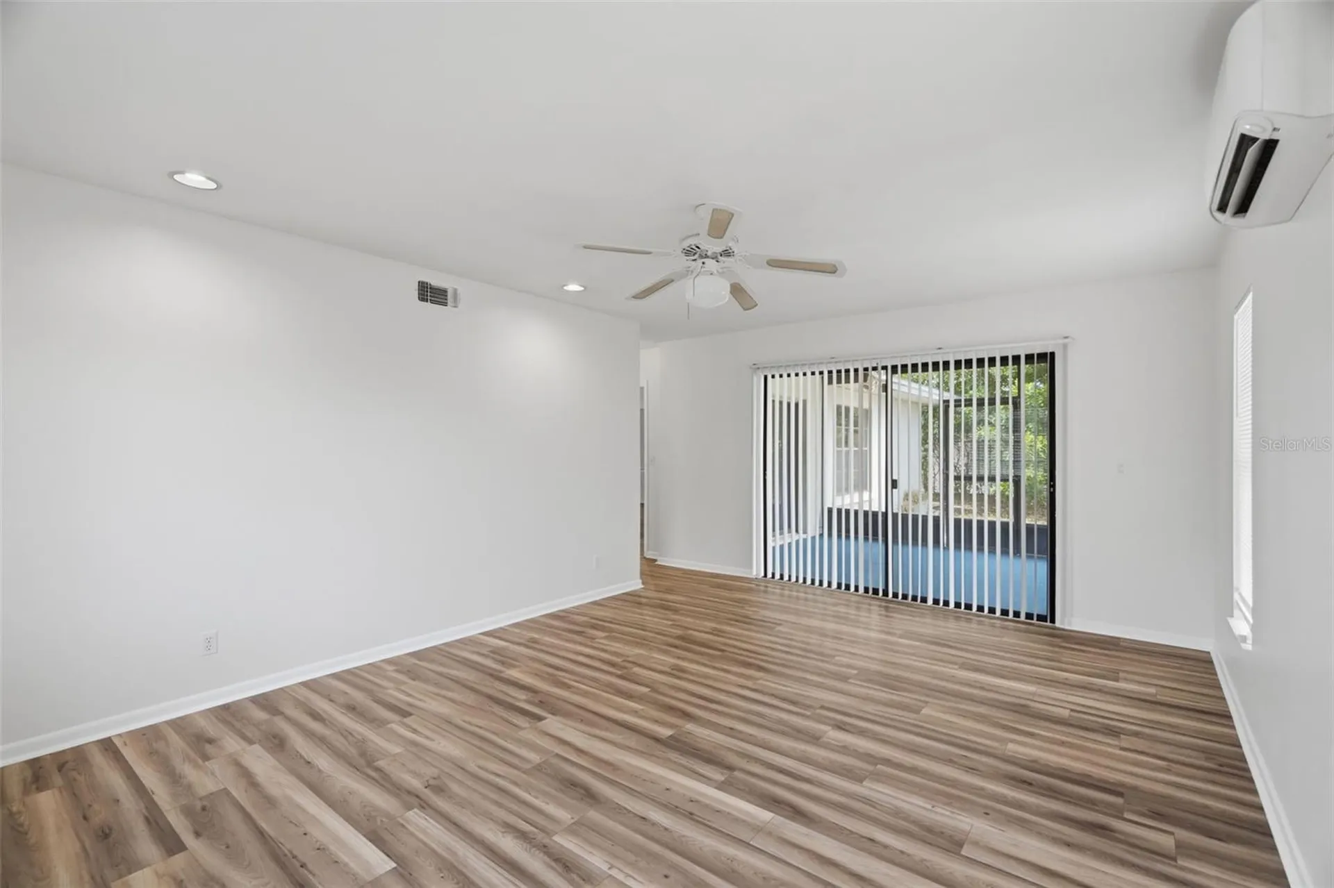 1981 Temple Terrace Clearwater FL 33764