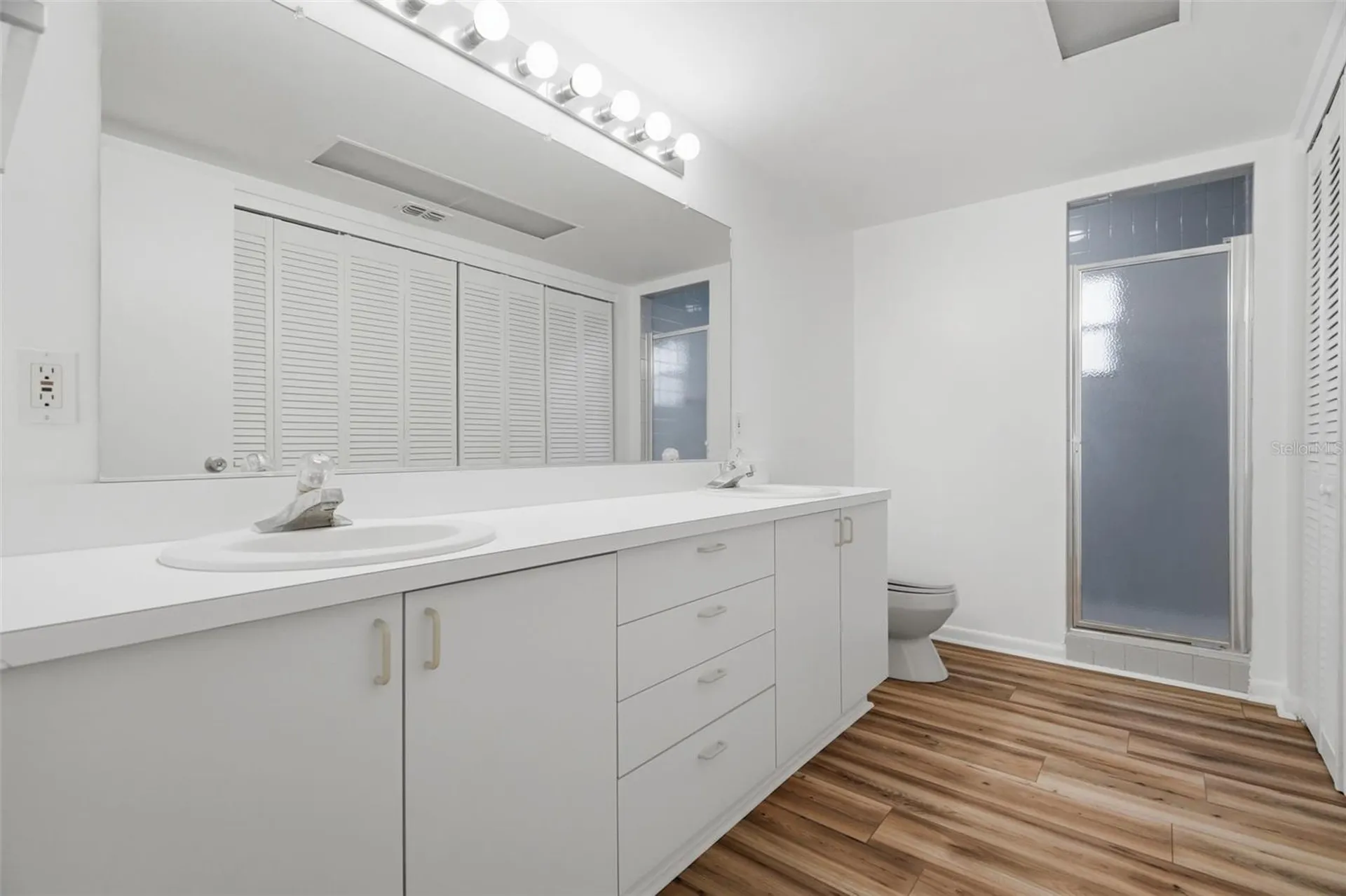 1981 Temple Terrace Clearwater FL 33764
