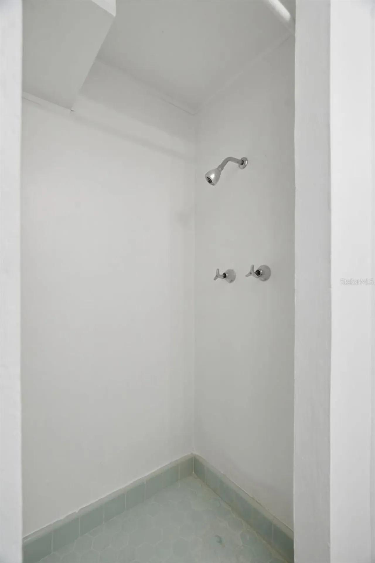 1981 Temple Terrace Clearwater FL 33764