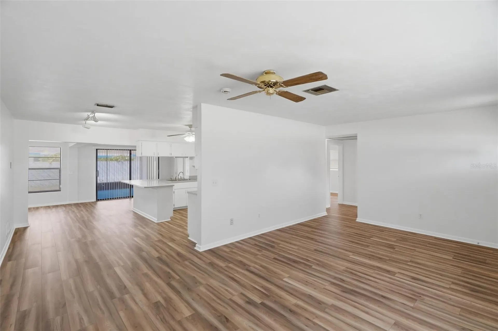 1981 Temple Terrace Clearwater FL 33764