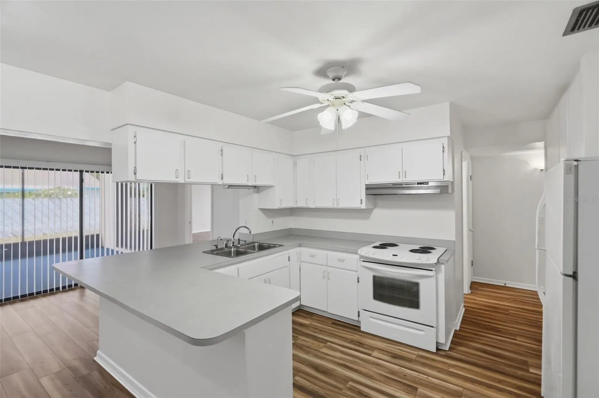 1981 Temple Terrace Clearwater FL 33764
