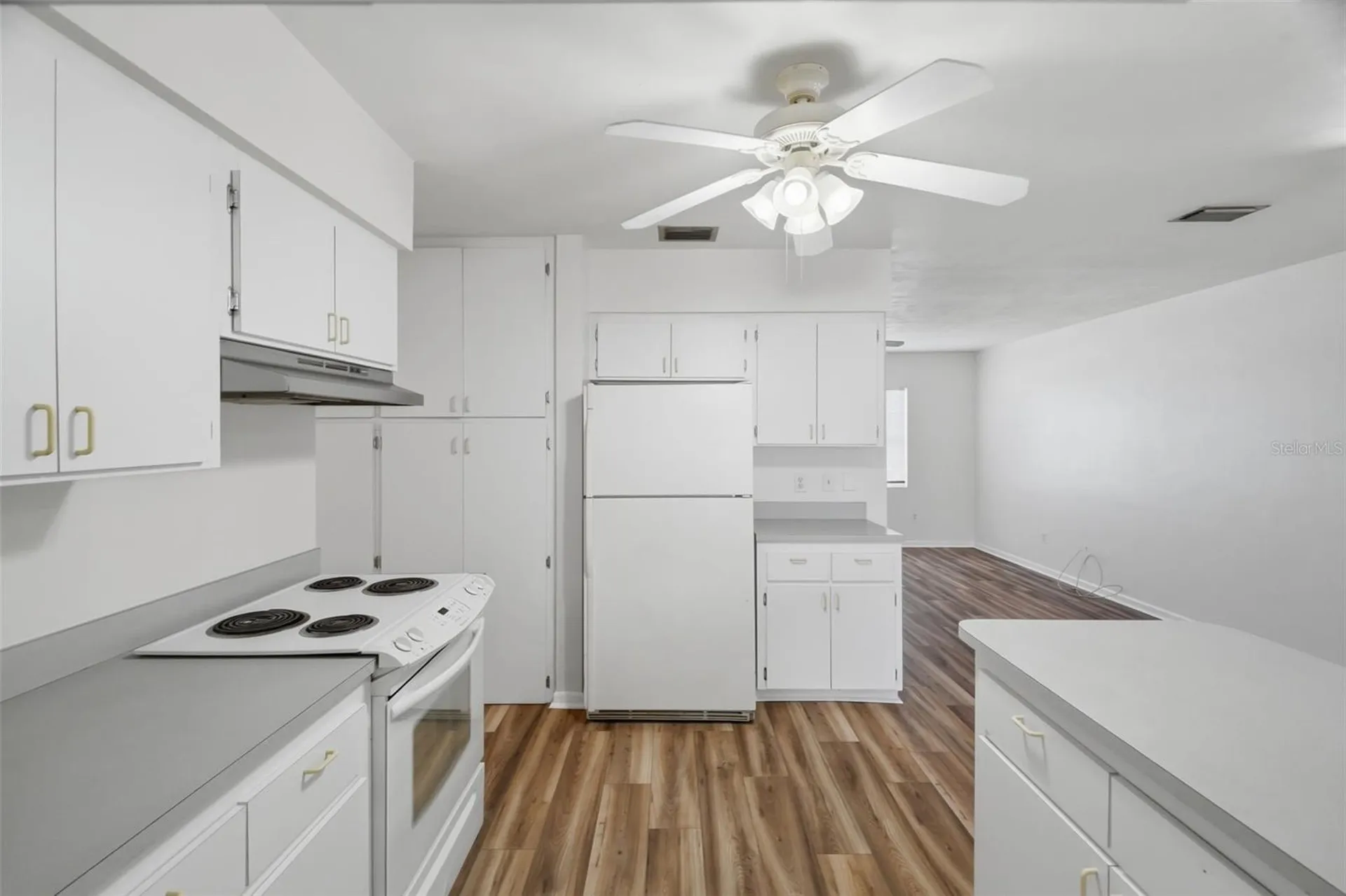 1981 Temple Terrace Clearwater FL 33764
