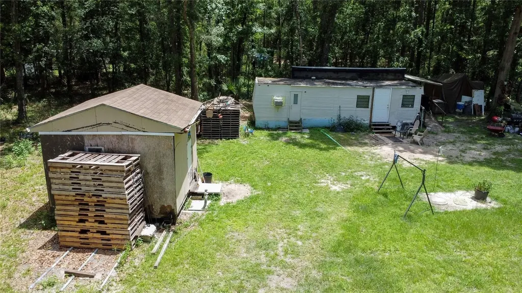 18864 N Highway 329 Micanopy FL 32667