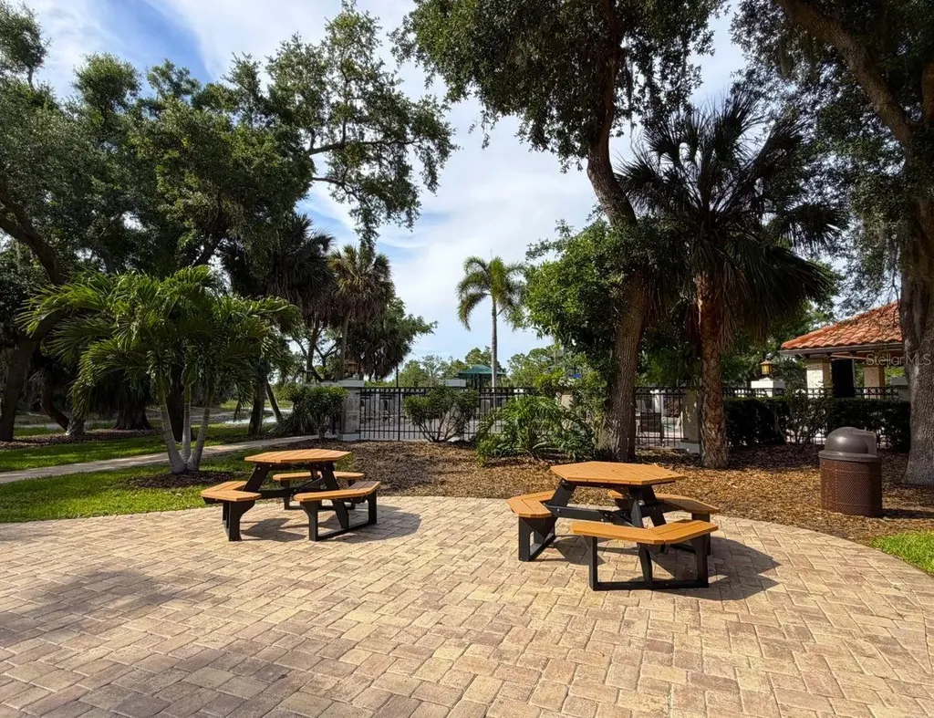 4625 Sweetmeadow Circle Sarasota FL 34238