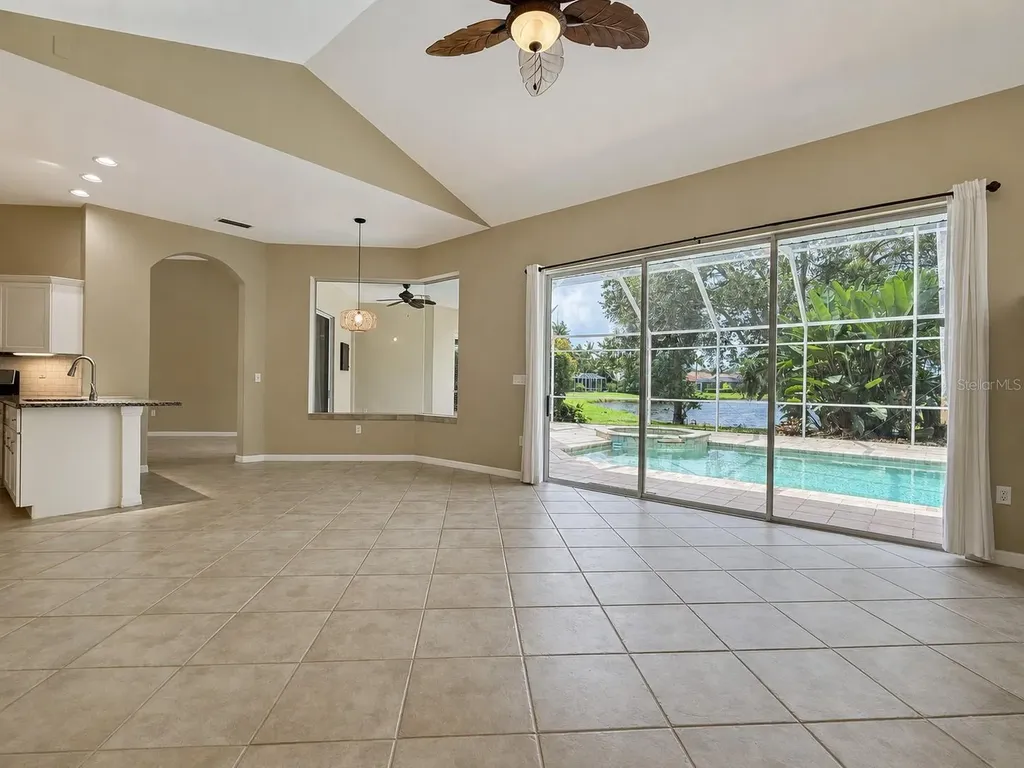 4625 Sweetmeadow Circle Sarasota FL 34238