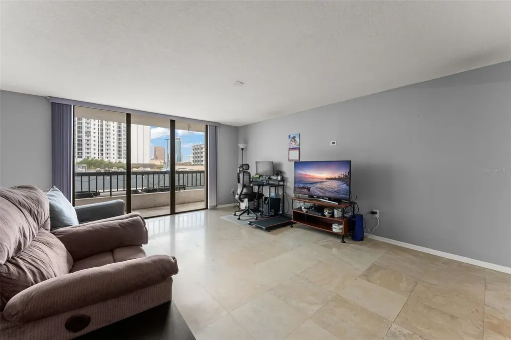 530 E Central Boulevard Orlando FL 32801