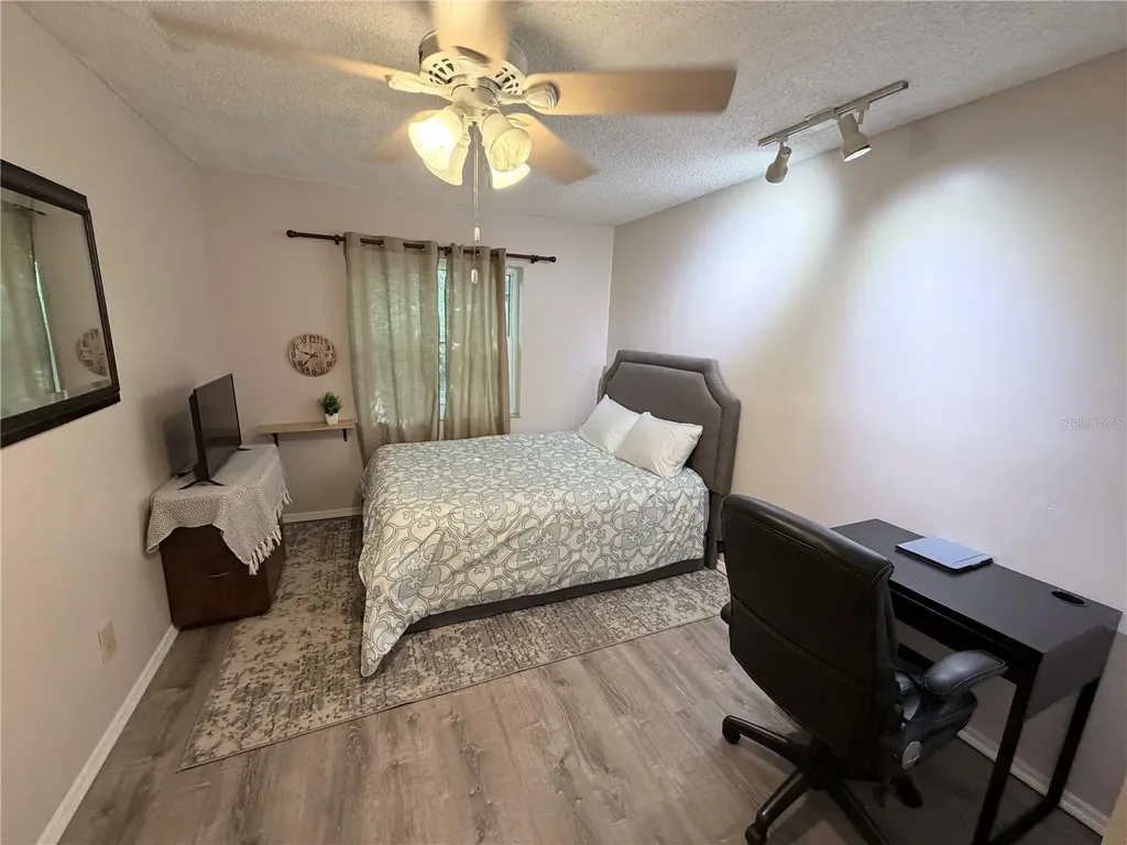9975 87th Street Seminole FL 33777