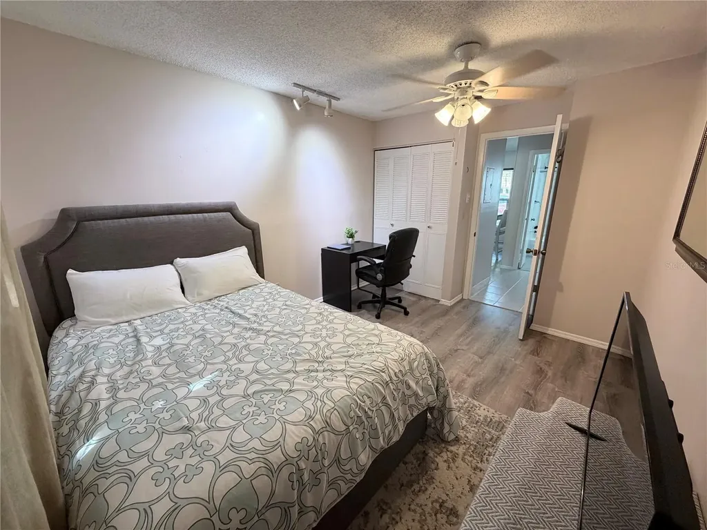 9975 87th Street Seminole FL 33777
