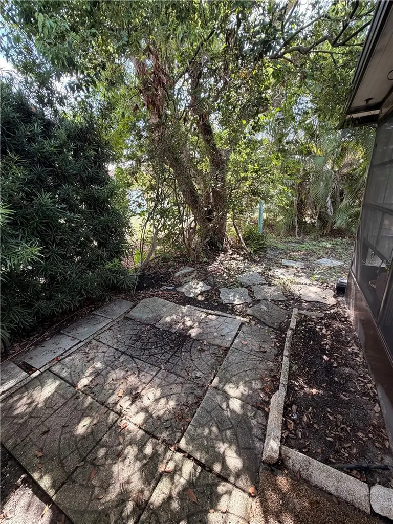 9975 87th Street Seminole FL 33777