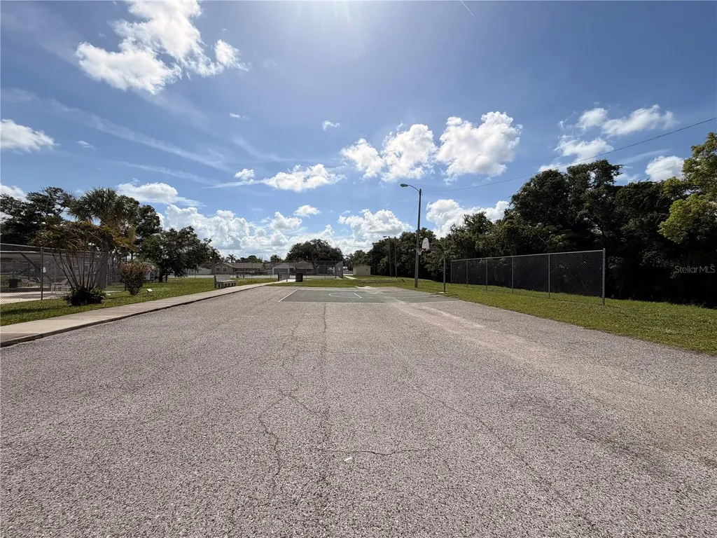 9975 87th Street Seminole FL 33777