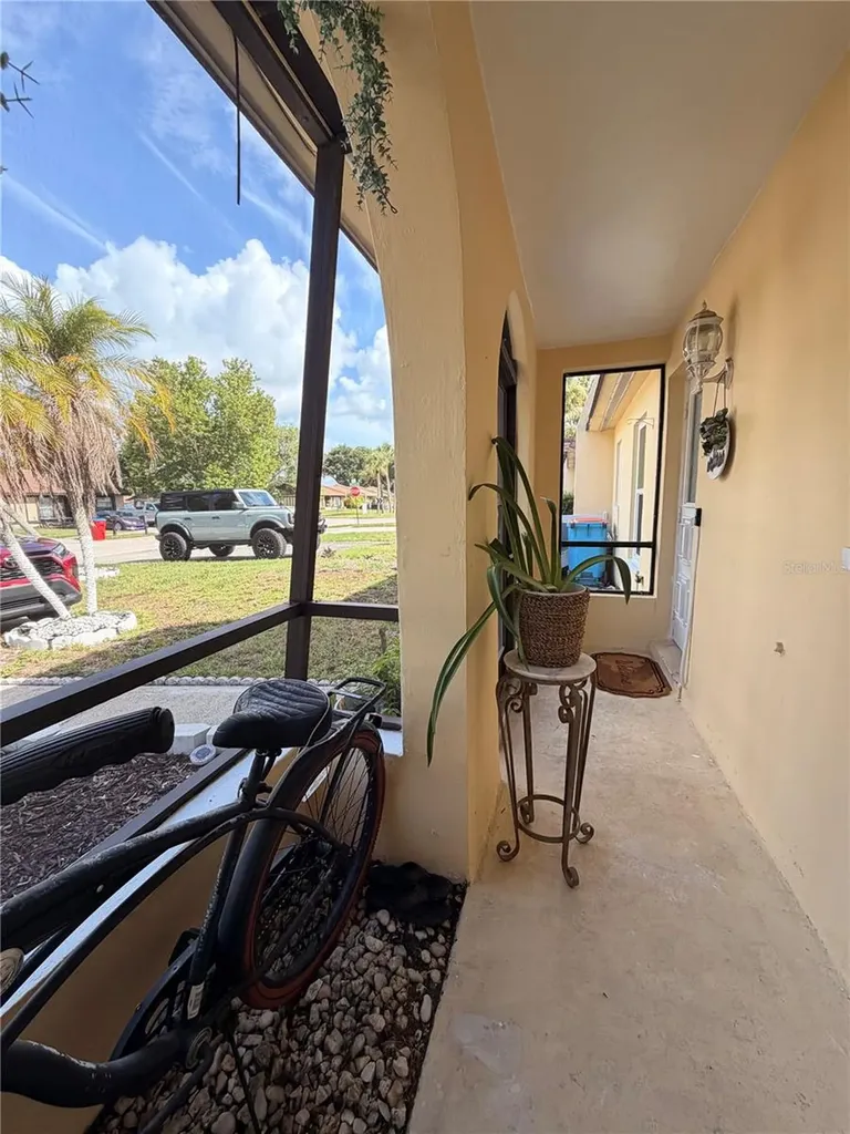 9975 87th Street Seminole FL 33777