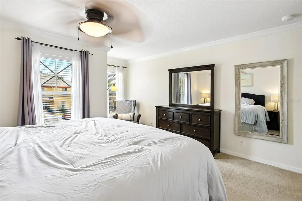 3853 Island Way St Petersburg FL 33705