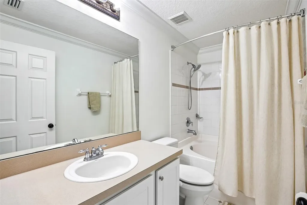 3853 Island Way St Petersburg FL 33705