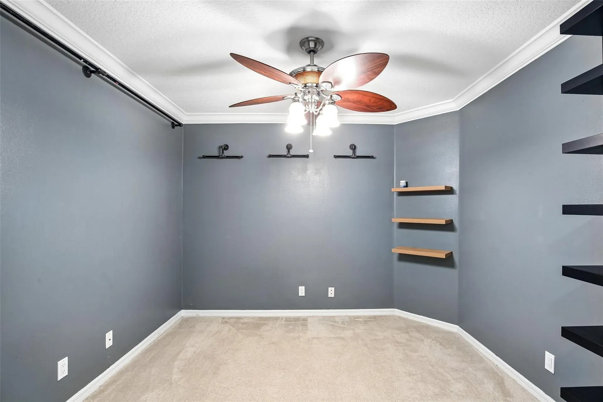 3853 Island Way St Petersburg FL 33705