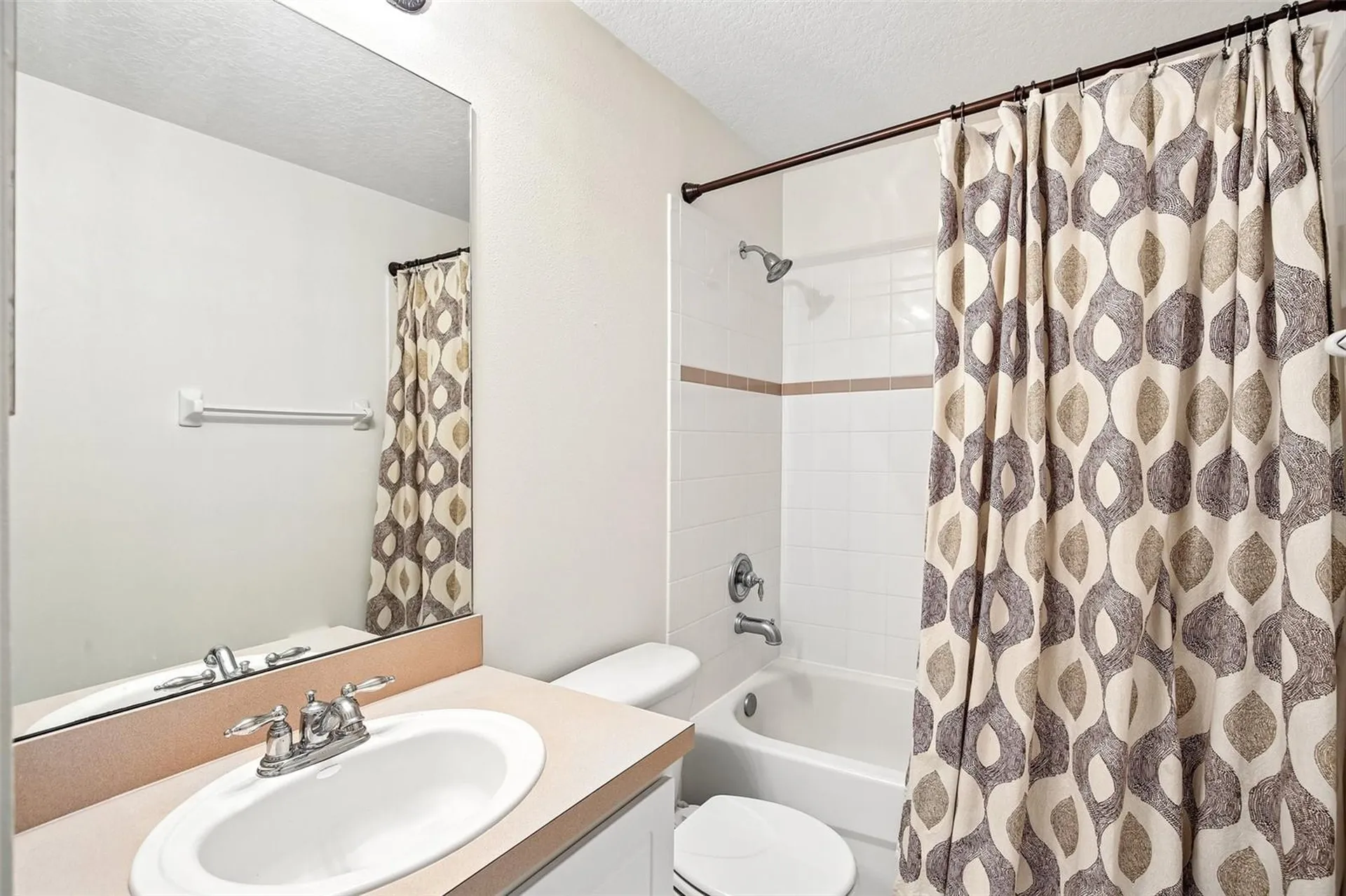 3853 Island Way St Petersburg FL 33705