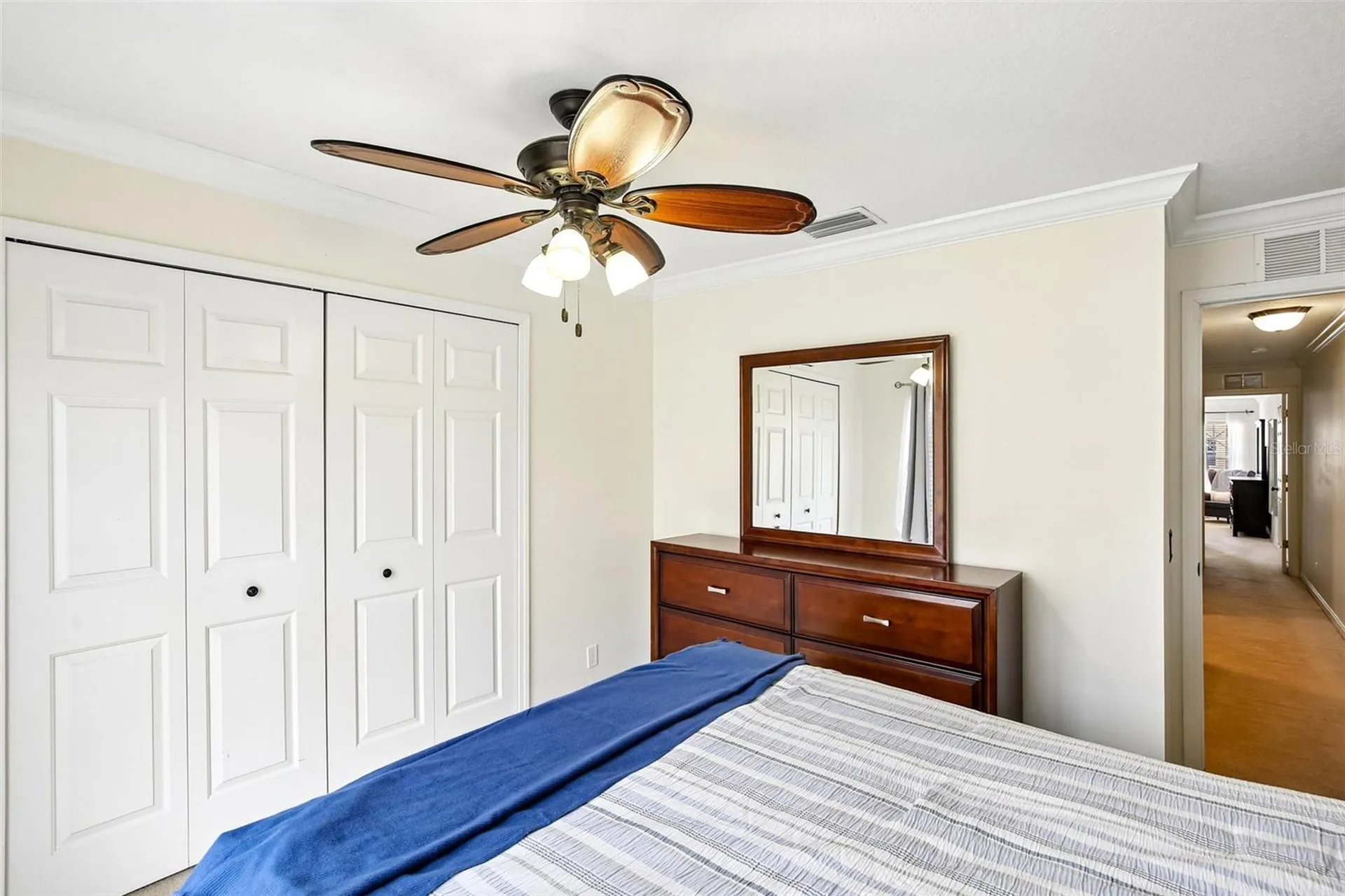 3853 Island Way St Petersburg FL 33705