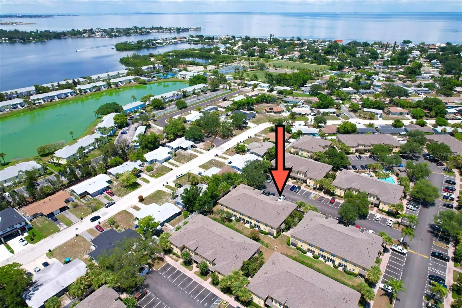 3853 Island Way St Petersburg FL 33705