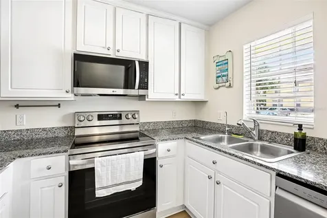 3853 Island Way St Petersburg FL 33705
